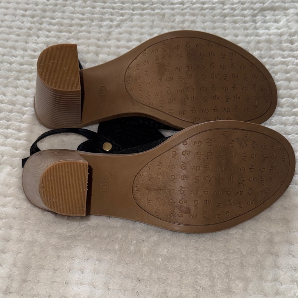✨🖤 Like New - DV Black Perforated Heeled Sandals – Women’s Size 6.5 - Picture 8 of 10